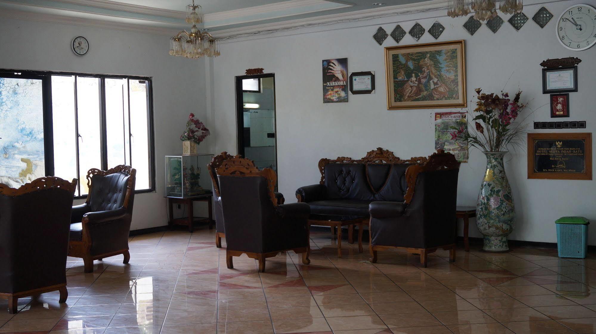 Hotel Surya Indah Batu Malang Экстерьер фото