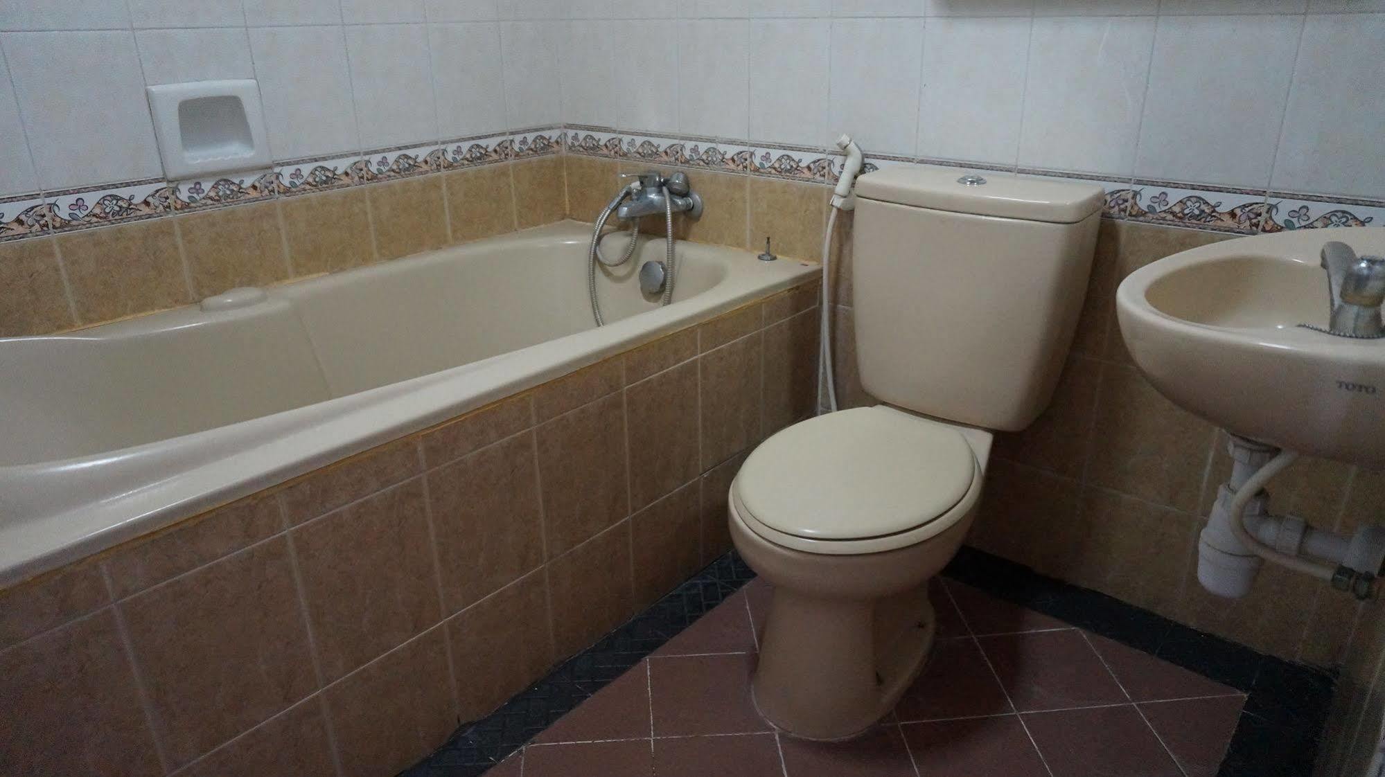 Hotel Surya Indah Batu Malang Экстерьер фото